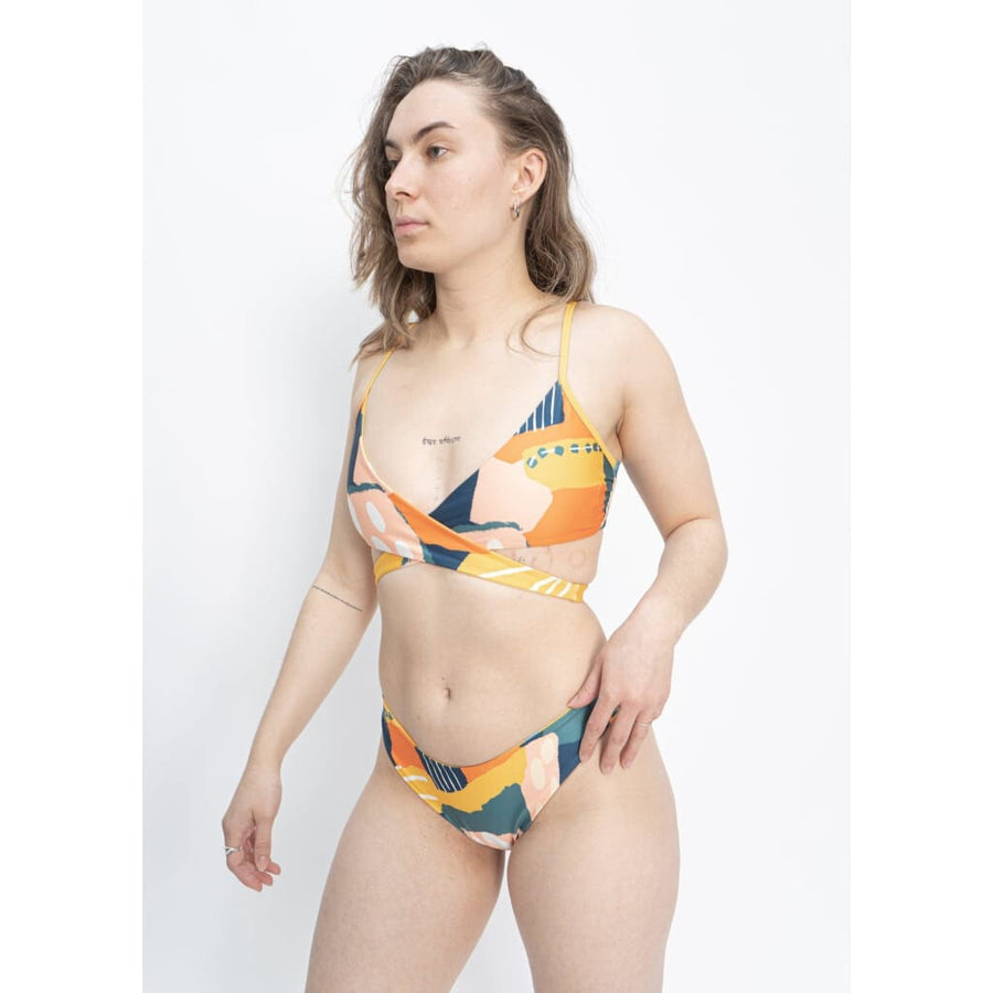 Arpoador Top Reversible in Painting / Dolphin Print - bikini