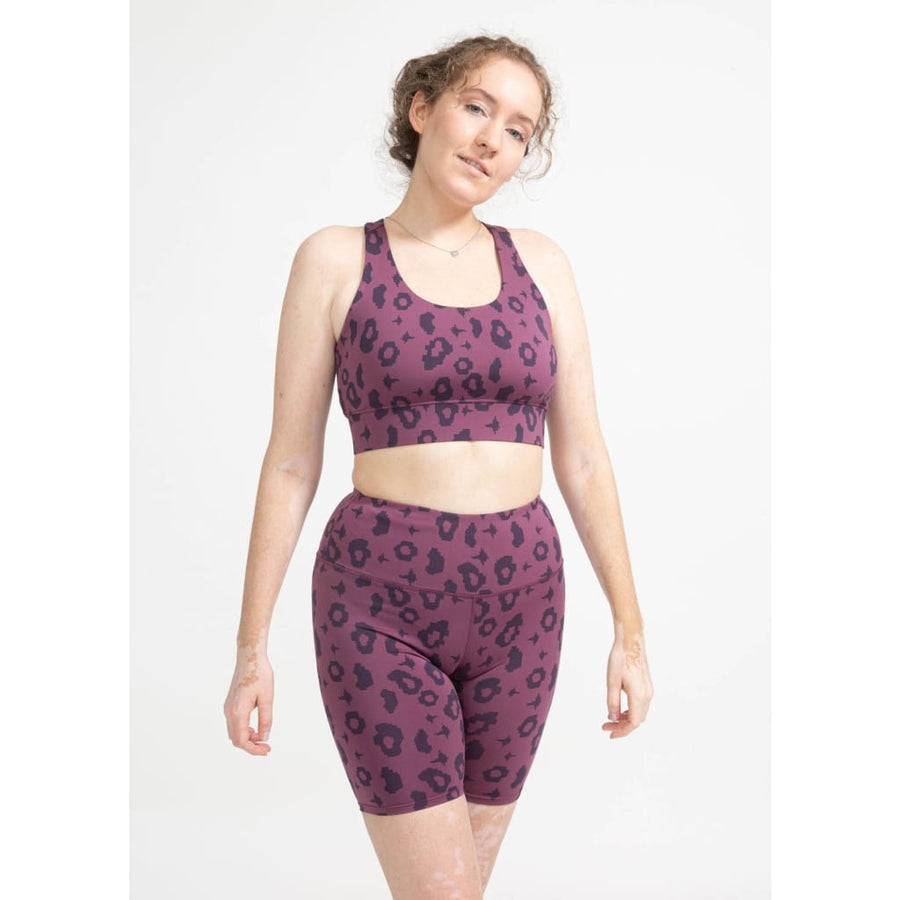 boochen eco-friendly sportsbra, yoga top, sportsbh, sustainable activewear, sustainable sportstop, nachhaltige sportsbh in lila leopard print