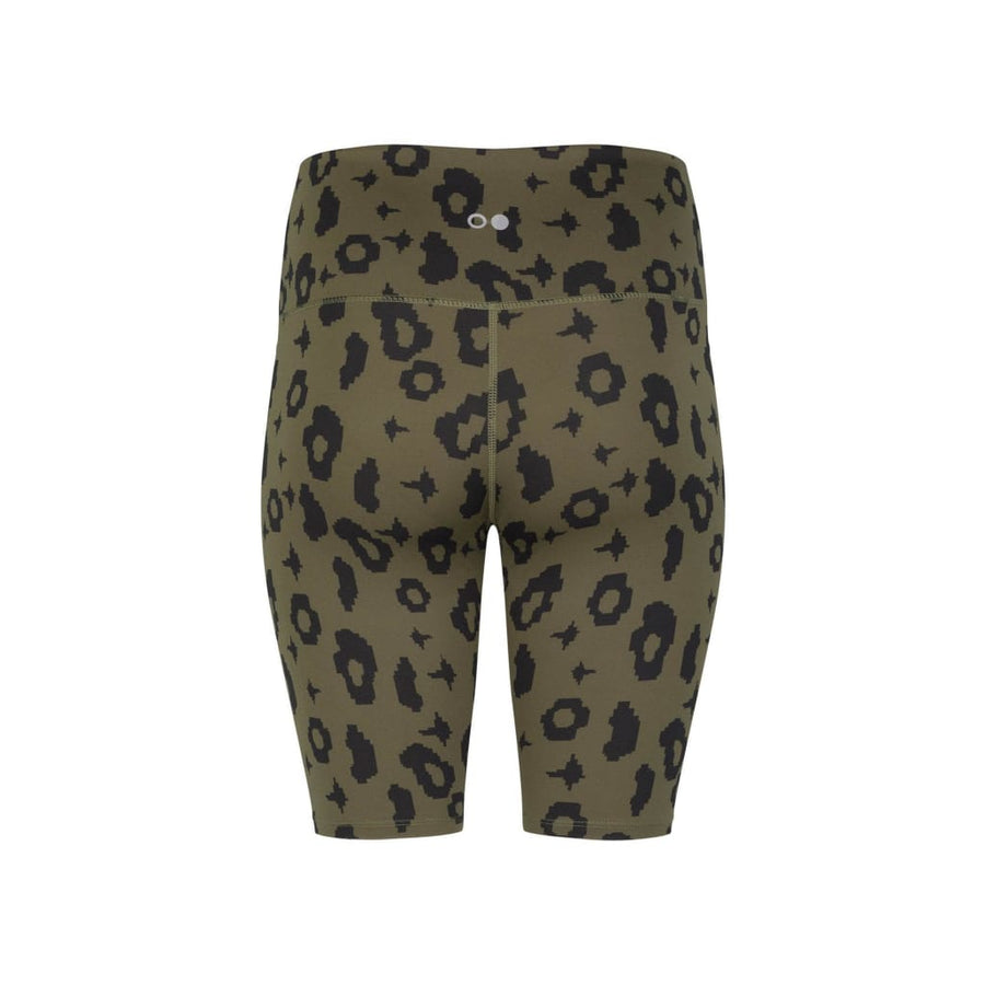 boochen eco-friendly bike shorts in green leopard, sustainable fashion, sustainable leggings, shorts, nachhaltige shorts im grün Leopard