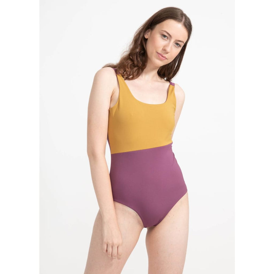 boochen eco-friendly swimsuit in lila yellow senf color, sustainable fashion, sustainable swimsuit, yoga, nachhaltige swimsuit im lila Geld, colorblocking