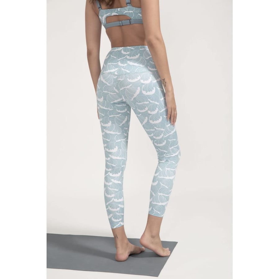 High-Rise Leggings in Ocean Waves Print - boochen eco-conscious surfwear